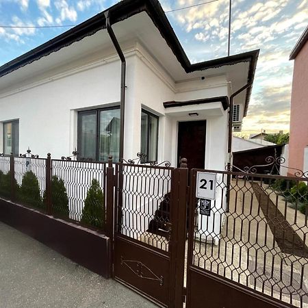 Premier Rooms Ploieşti Exteriör bild