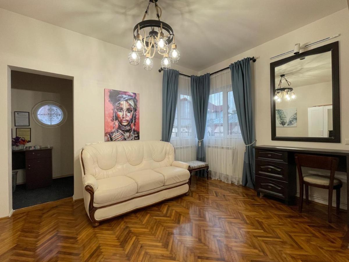 Premier Rooms Ploieşti Exteriör bild