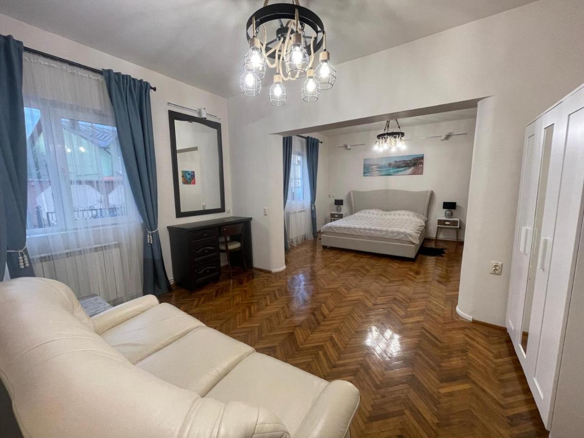 Premier Rooms Ploieşti Exteriör bild