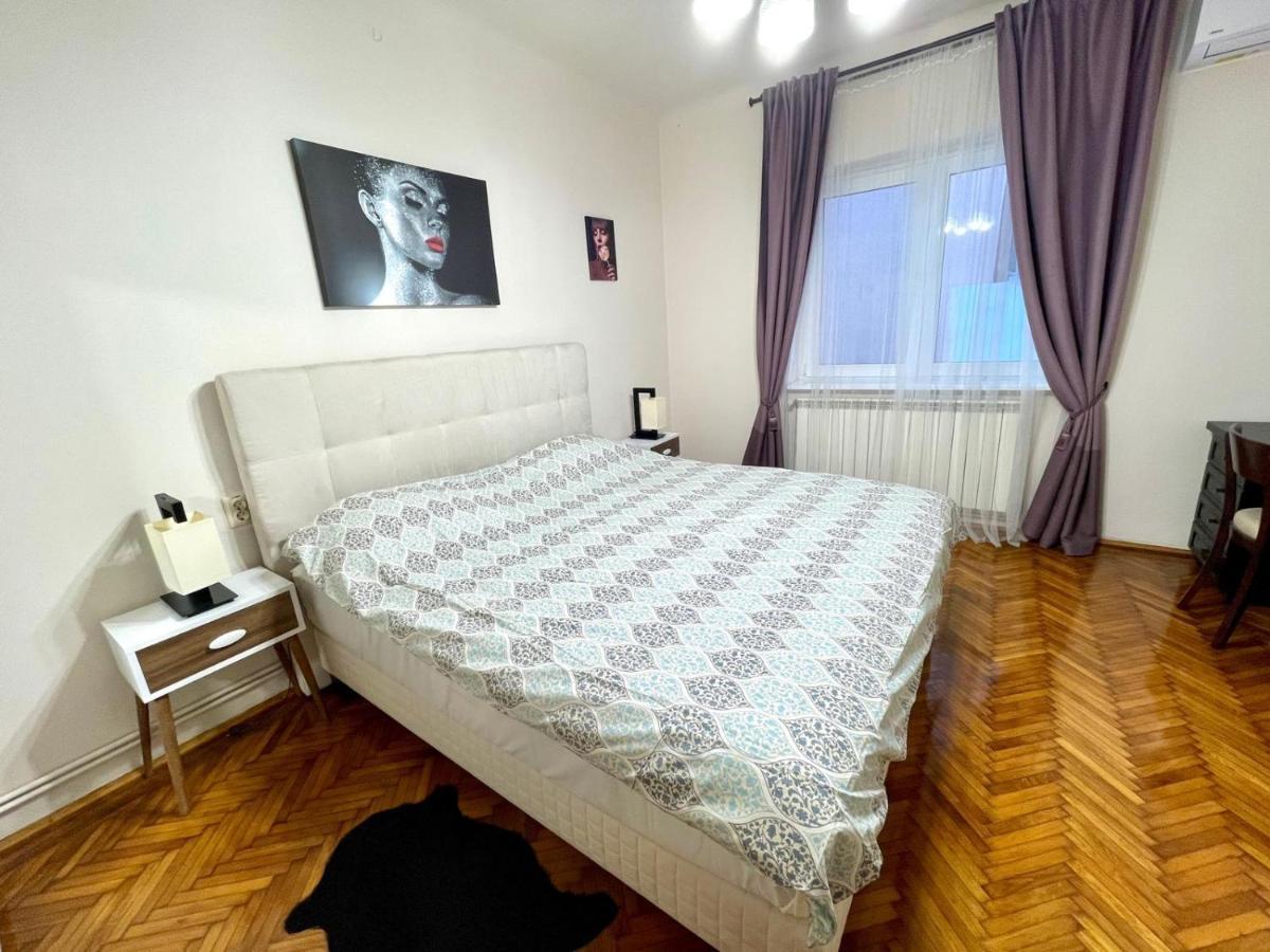 Premier Rooms Ploieşti Exteriör bild