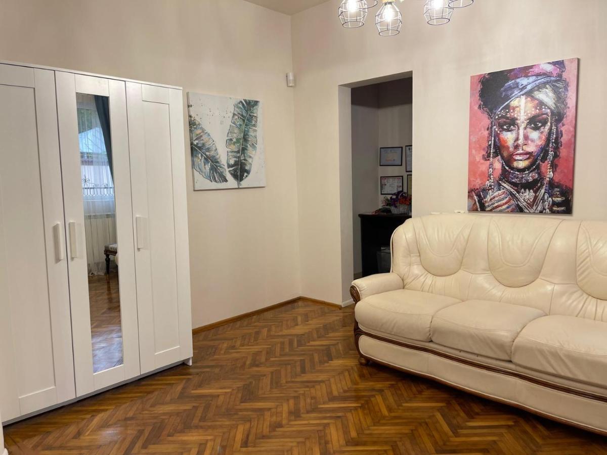 Premier Rooms Ploieşti Exteriör bild